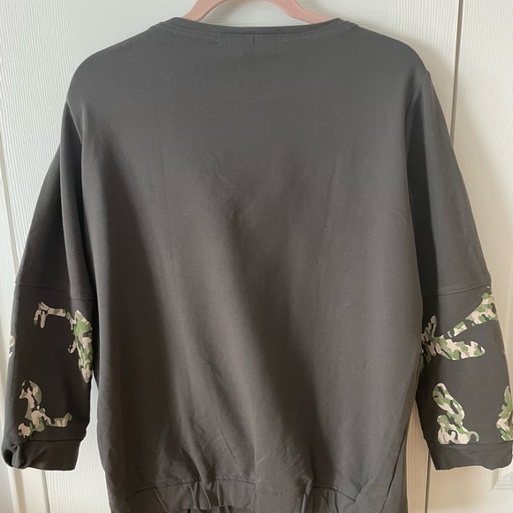 Sweatshirt top - Picture 2 of 3